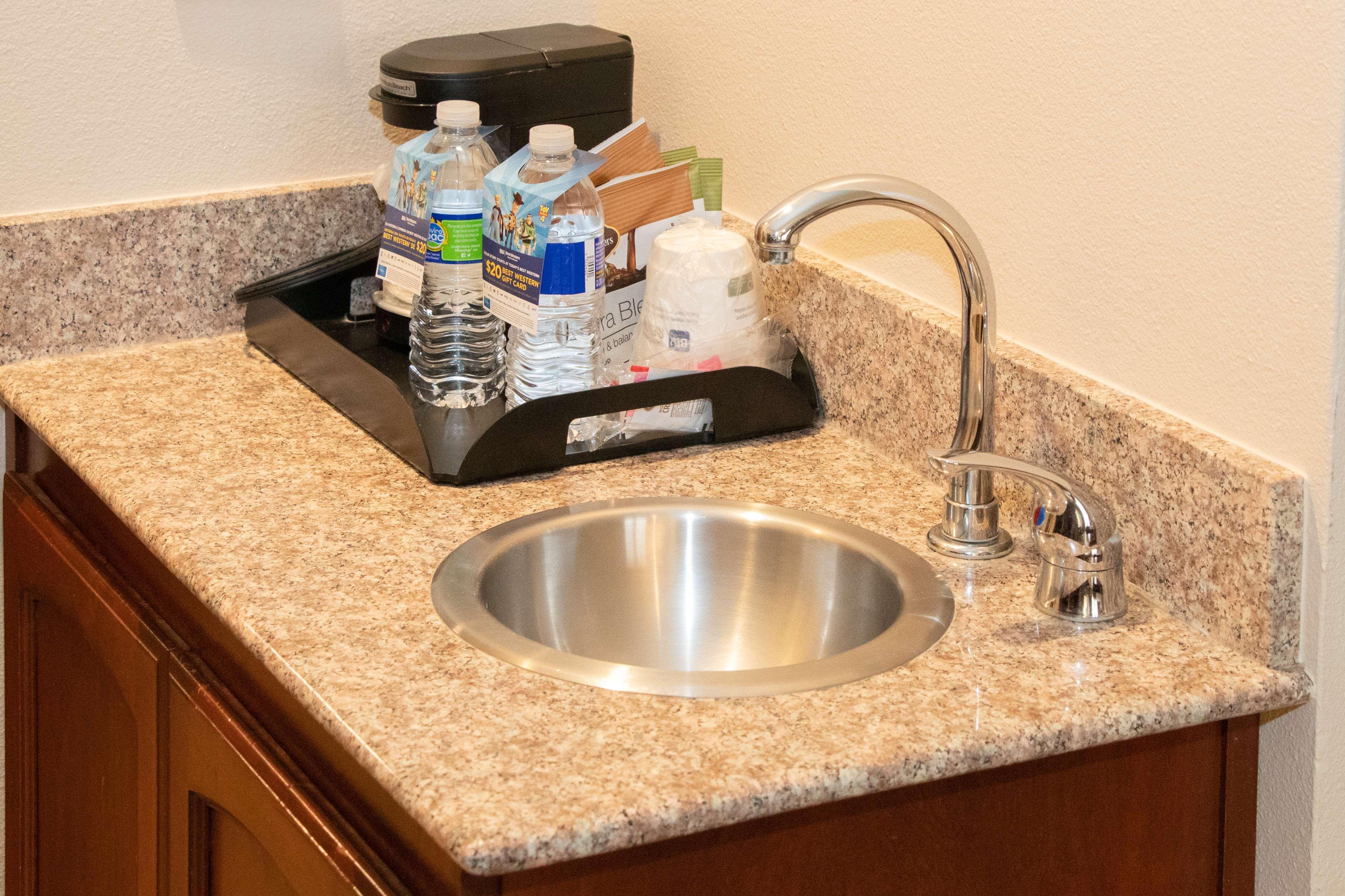 Best Western I-5 Inn & Suites Lodi Extérieur photo